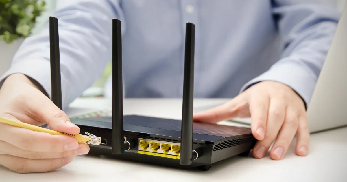 ルーターの接続を確認する手元