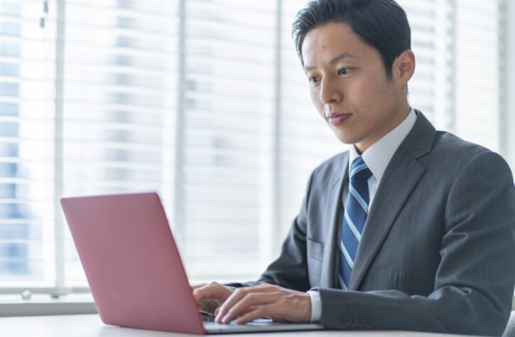 自分で更新できるから費用が抑えられる イメージ
