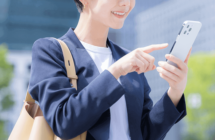 テレワークや外出時にも安心！スマホやパソコンでいつでもどこでも送受信可能　イメージ